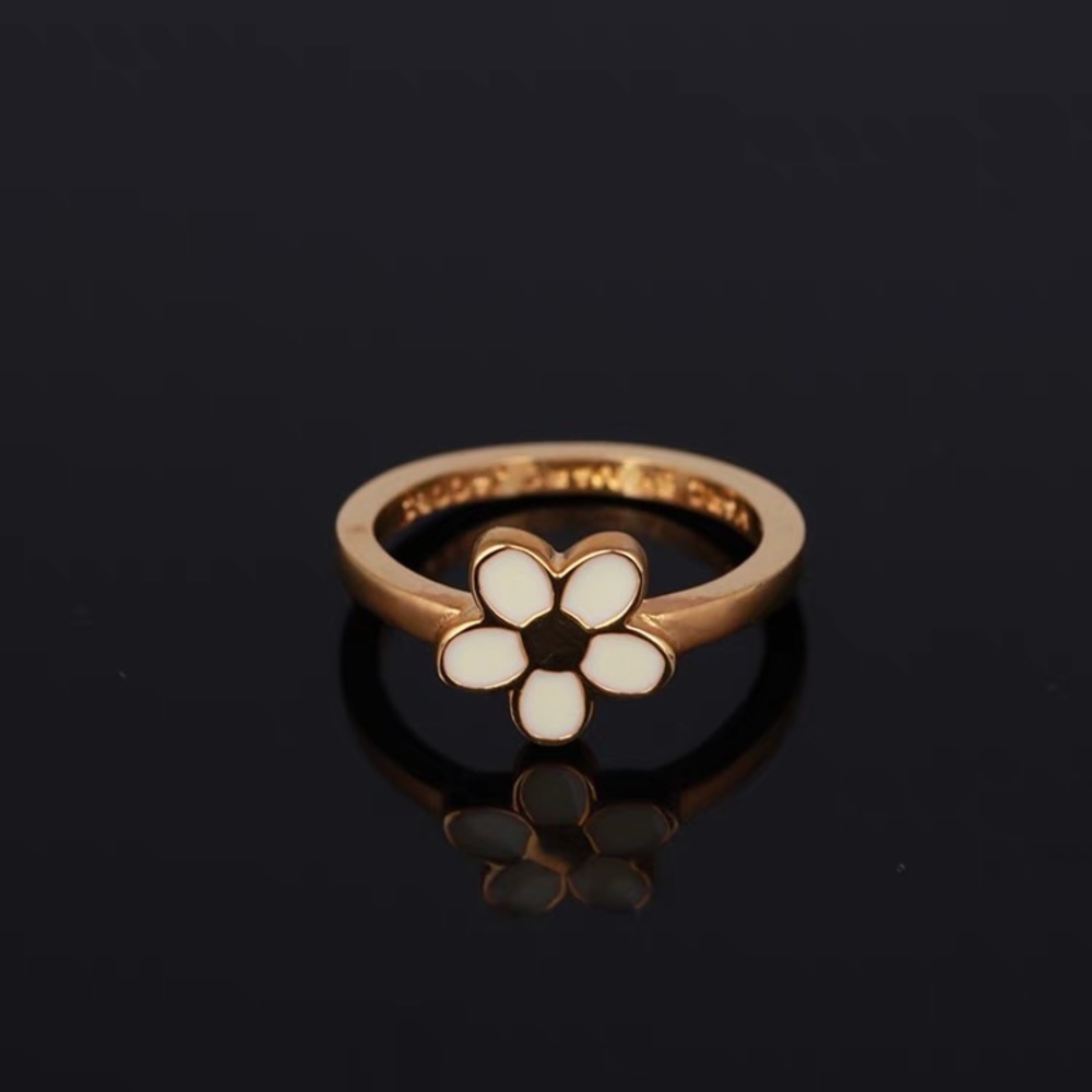 Marc by Marc Jacobs Daisy gold plated ring
